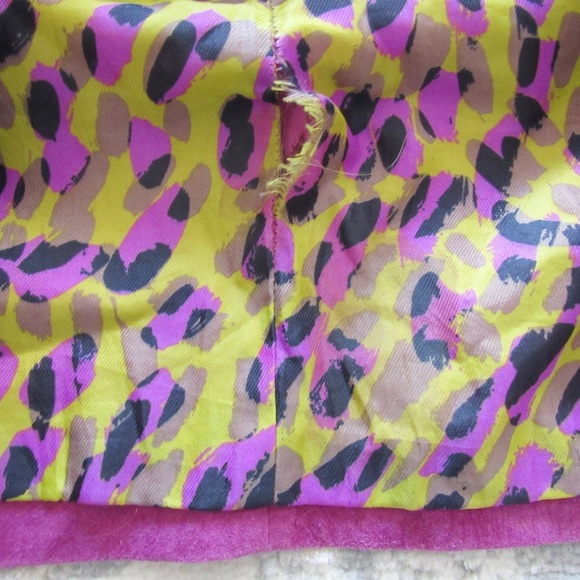 Matthew Williamson Macys Magenta Pink Suede Mini Skirt 8 Leather Buttons Flaw - Picture 8 of 9